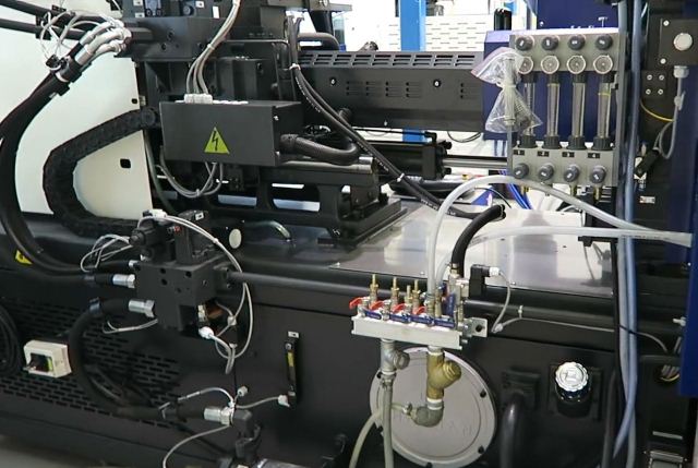 MA-4700 ، سی ان سی ، ماشین تزریق پلاستیک ، Injection moulding 